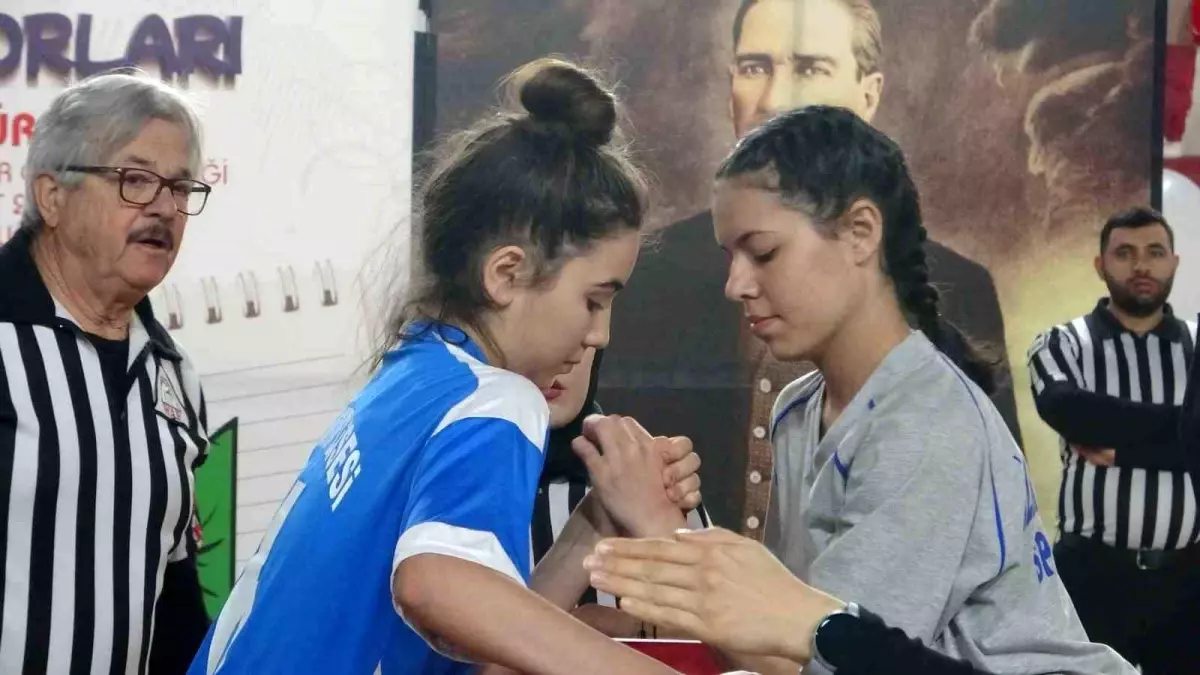 Muğla\'da okul sporları bilek güreşi müsabakaları başladı