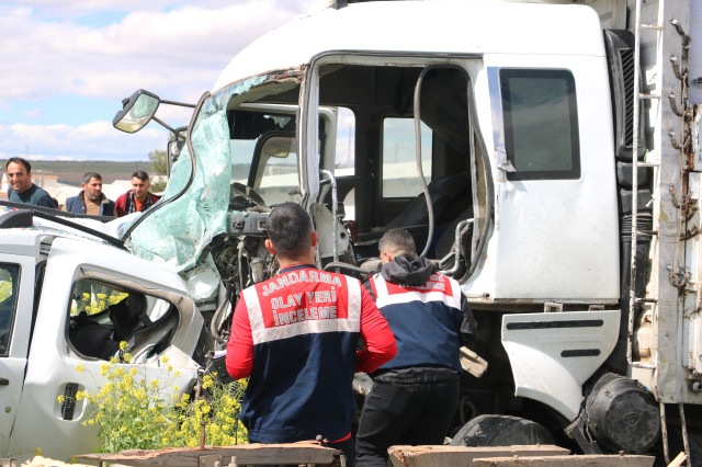 Şanlıurfa'da feci kaza: 2 ölü, 4 yaralı