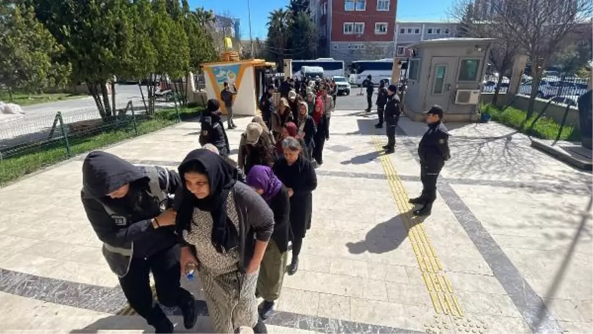 ŞANLIURFA\'DA TERÖR OPERASYONUNDA 24 ŞÜPHELİ ADLİYEDE