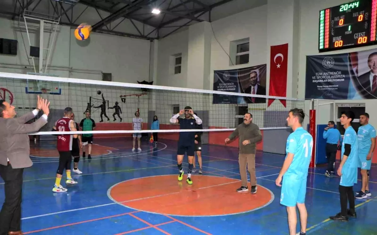 Siirt\'te kurumlar arası voleybol turnuvası başladı