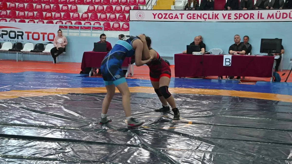 Yozgat\'ta Düzenlenen Kadınlar Güreş Türkiye Şampiyonası Sona Erdi