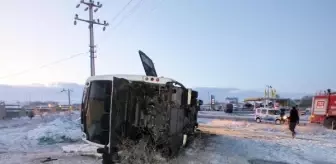 Yozgat'ta yolcu otobüsü devrildi: 1 ölü, 25 yaralı (2)