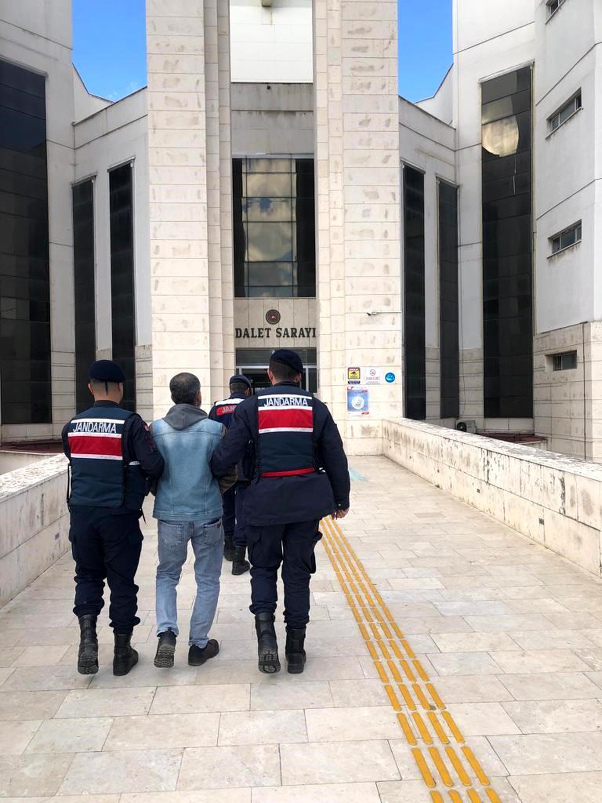 24 yıl hapis cezası hükümlüsü firari, Jandarma tarafından yakalandı
