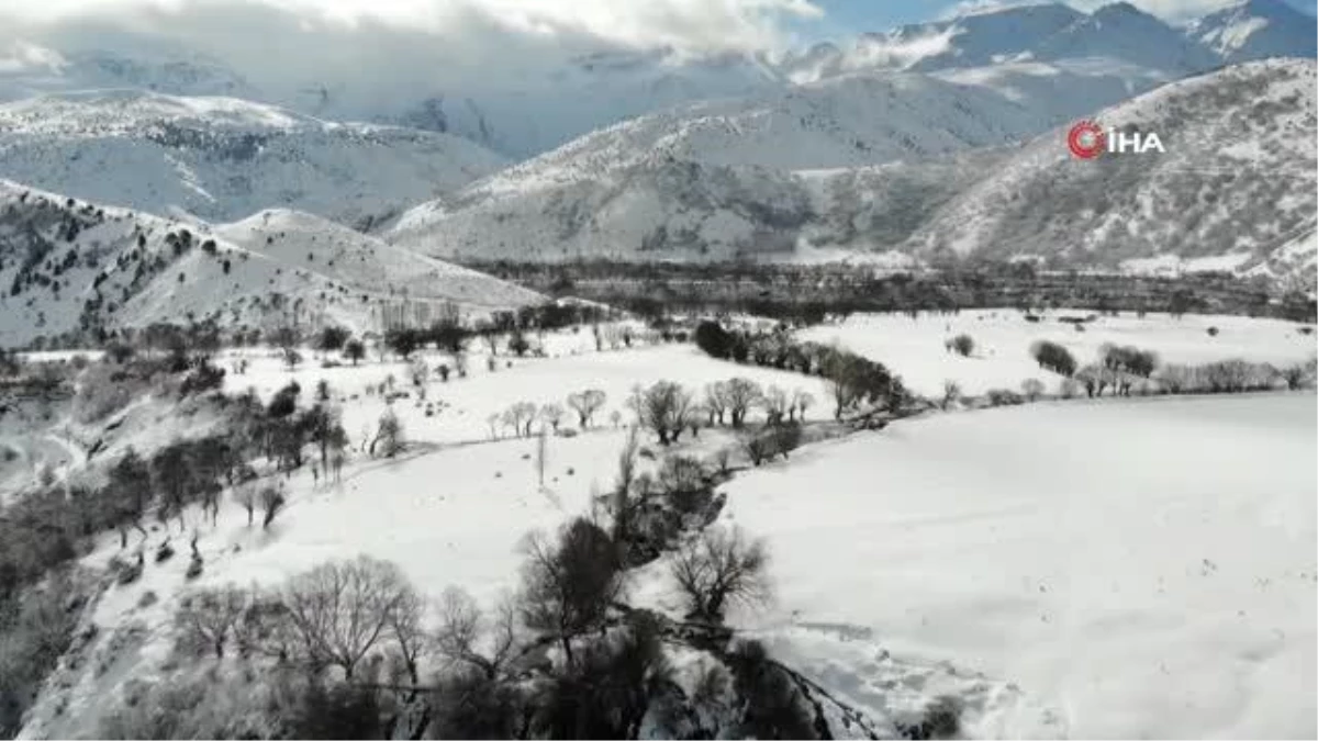 Erzincan\'da kar ve tipiden 135 köy yolu ulaşıma kapandı