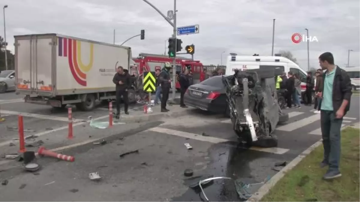 Florya\'da zincirleme kaza: 3 yaralı