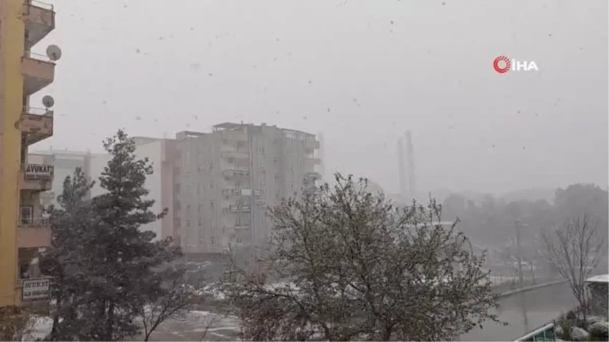 Mardin'de Mart ayının son gününde kar yağışı sürprizi