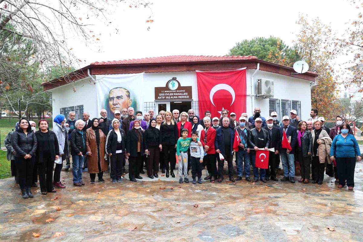 Merkezefendili büyükler verimli ve kaliteli vakit geçiriyor