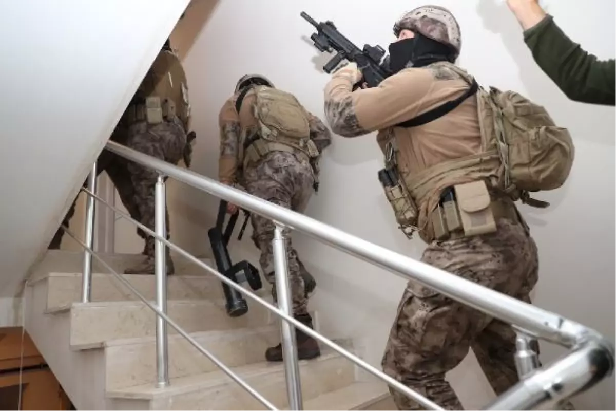 MERSİN\'DE DEAŞ OPERASYONU 8 GÖZALTI