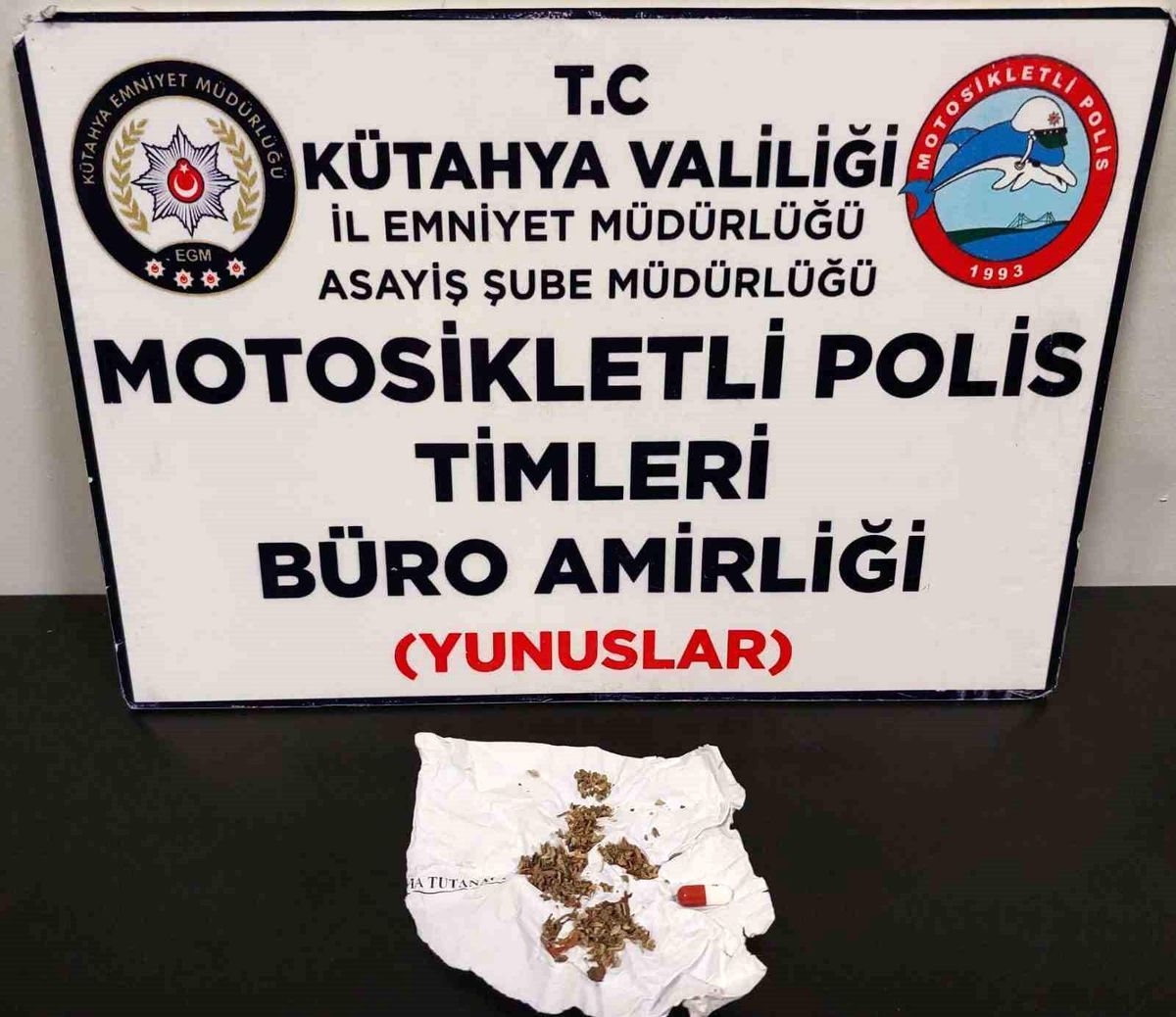 Yunus Timleri bir kişinin üzerinde uyuşturucu ele geçirdi