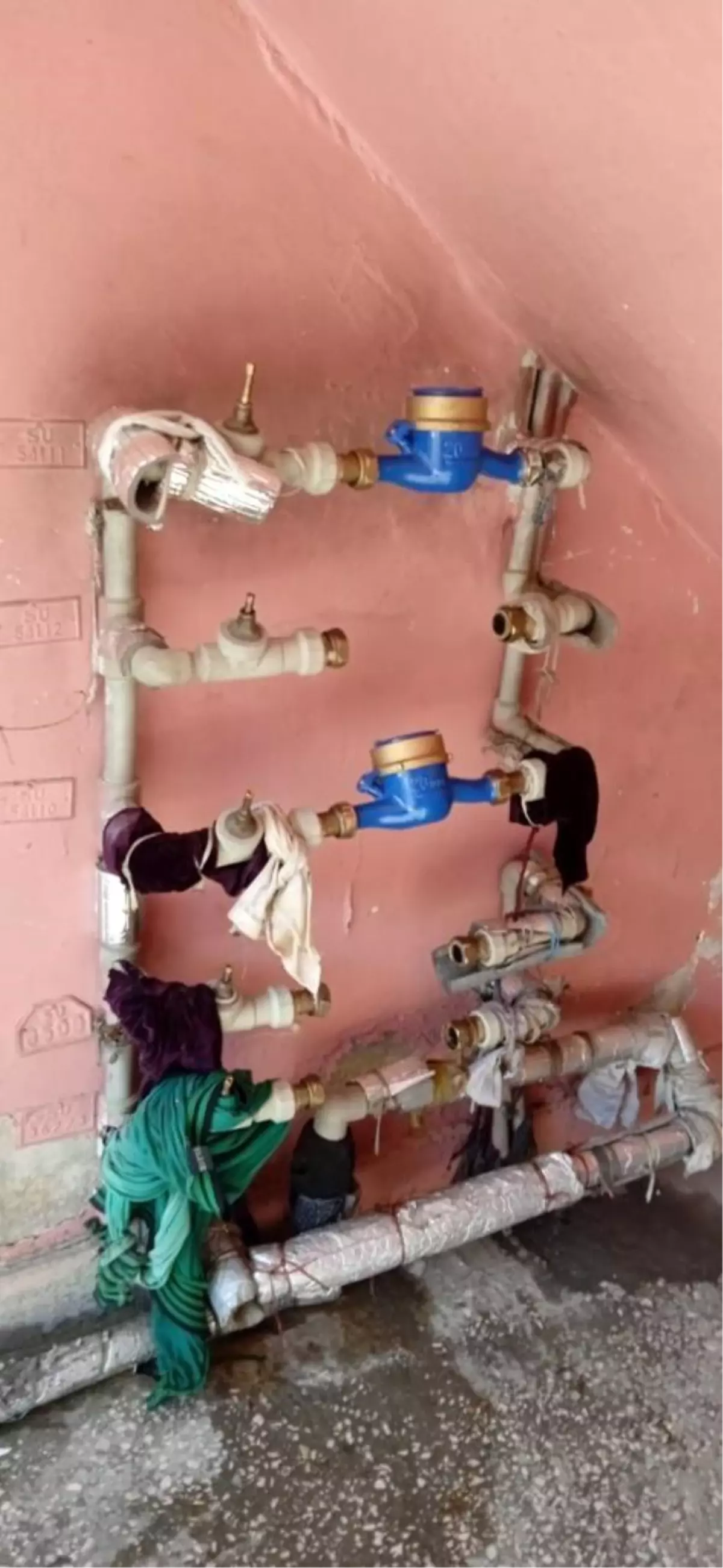 Batman\'da hırsızlar su sayaçlarını çaldı