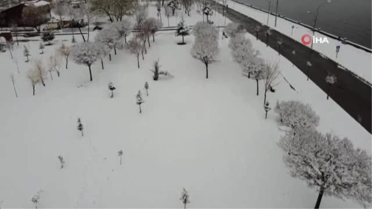 -Bitlis\'te kar yağışı gece boyunca devam etti
