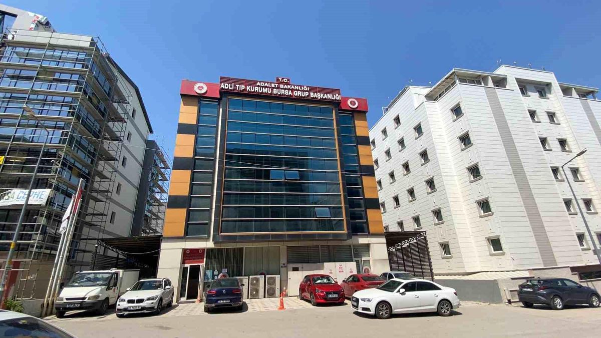 Bursa\'da akılalmaz olay: Kız çocuğu ve annesi arka arkaya intihar etti