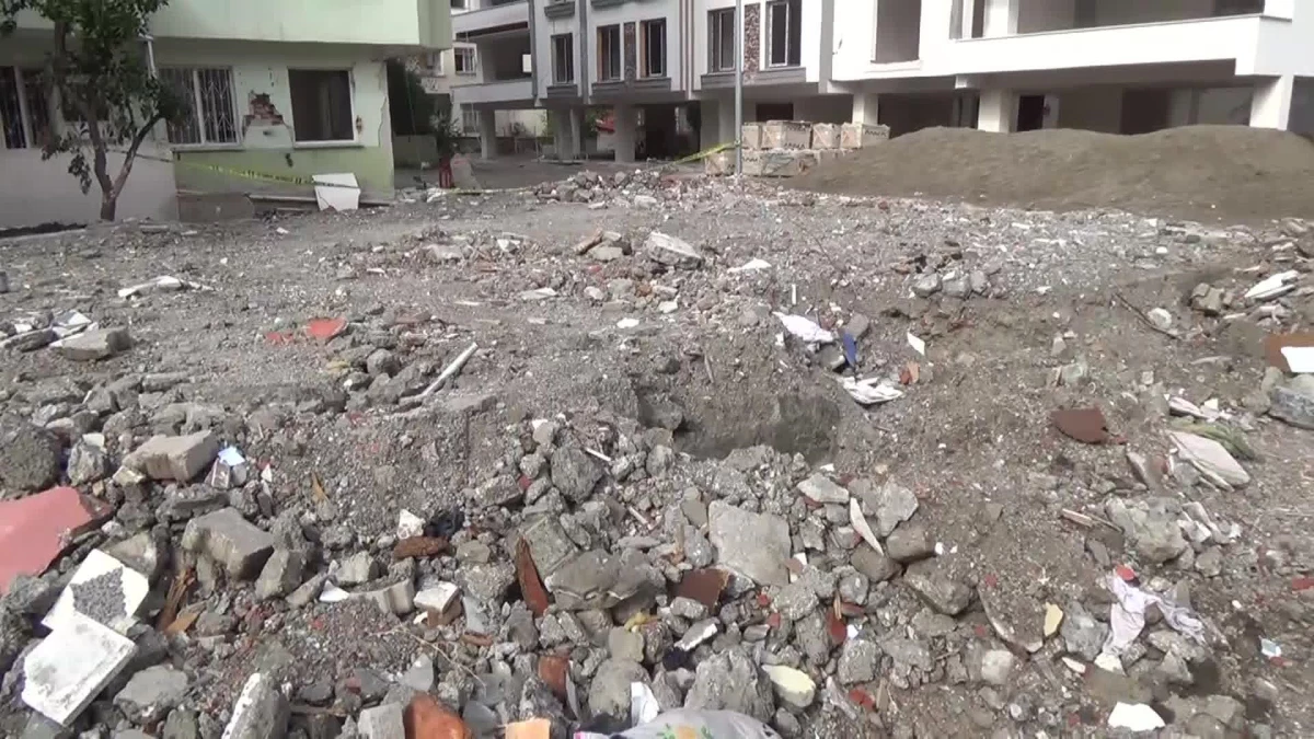 Depremde Evi Yıkılan Osmaniyeli Depremzede: "Hayallerimiz Gitti, Son Taksiti Kalmıştı"