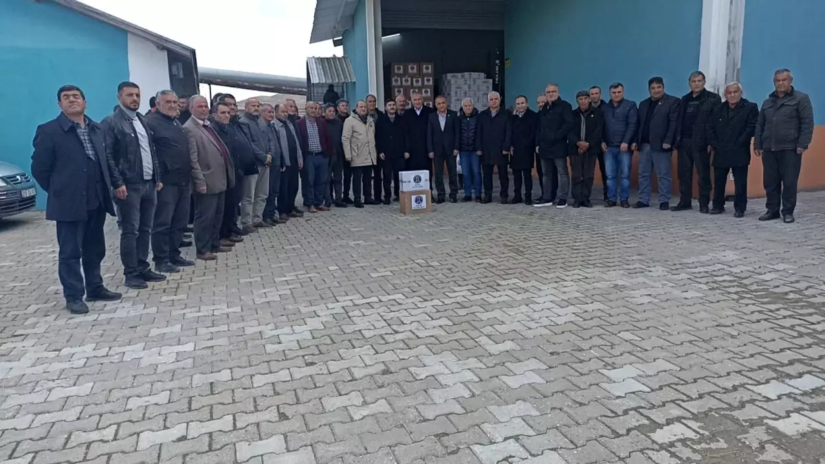 İhtiyaç sahibi ailelerin yüzünü güldürdüler