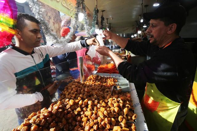 Ramazan'da Ortadoğu Pazarları Envai Çeşit Tatlıyla Dolup Taştı