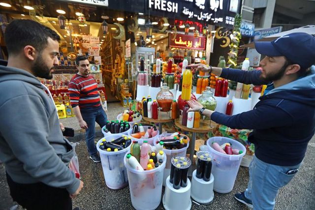 Ramazan'da Ortadoğu Pazarları Envai Çeşit Tatlıyla Dolup Taştı