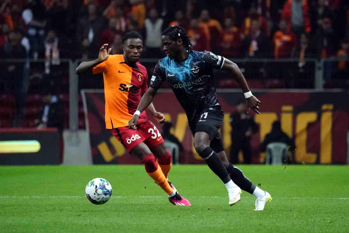 Spor Toto Süper Lig: Galatasaray: 0 Adana Demirspor: 0 (Maç devam ediyor)