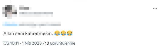 TRT Haber canlı yayınında ilginç anlar! Bir anda kameraya giren kişi zafer işareti yaptı