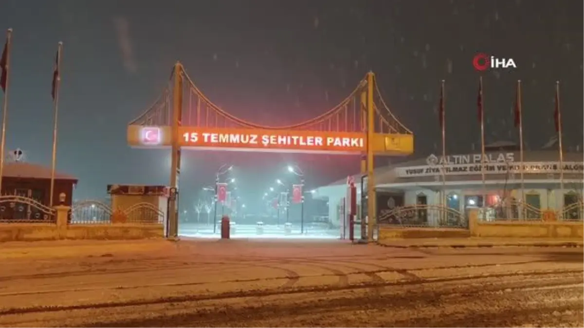 Van kar yağışıyla beyaza büründü