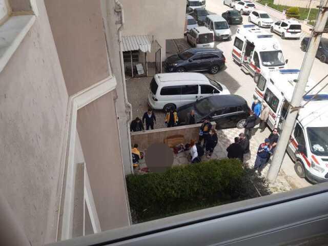 14 yaşındaki kız çocuğu ve annesi arka arkaya intihar etti