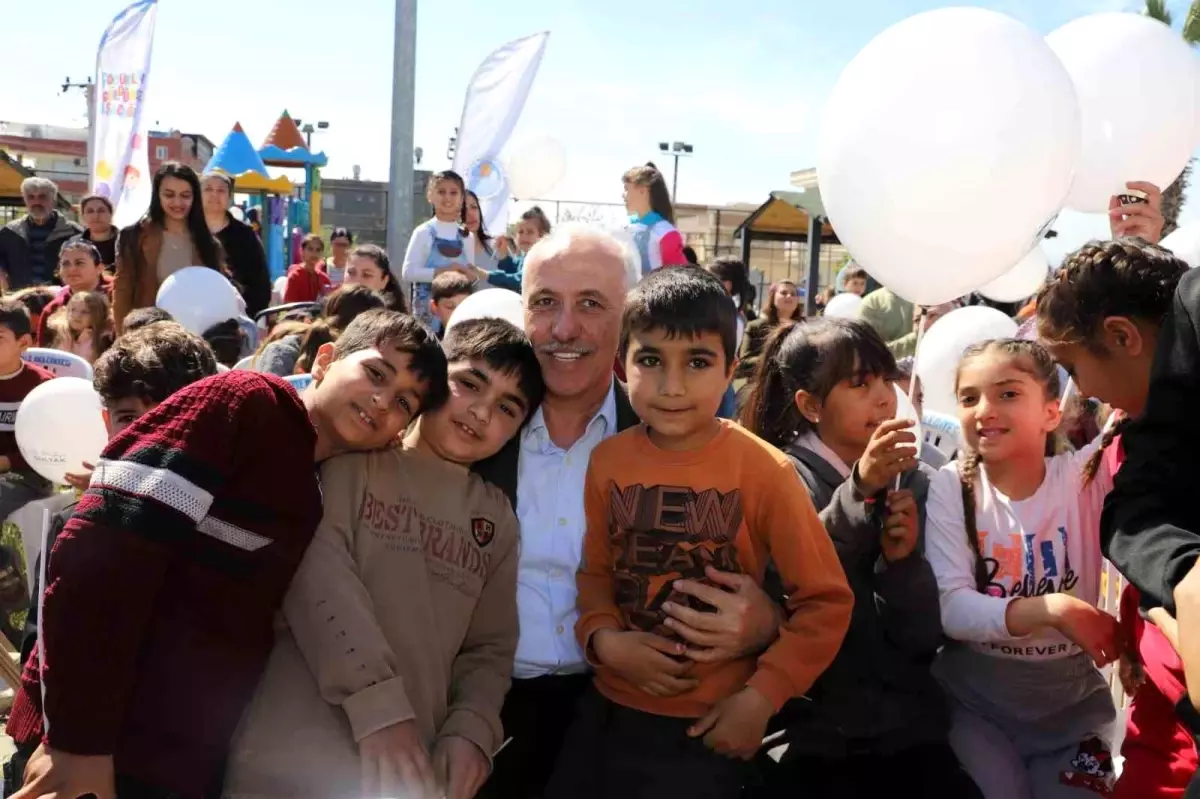 Akdeniz Belediyesinden depremzede çocukların yüzünü güldüren etkinlik