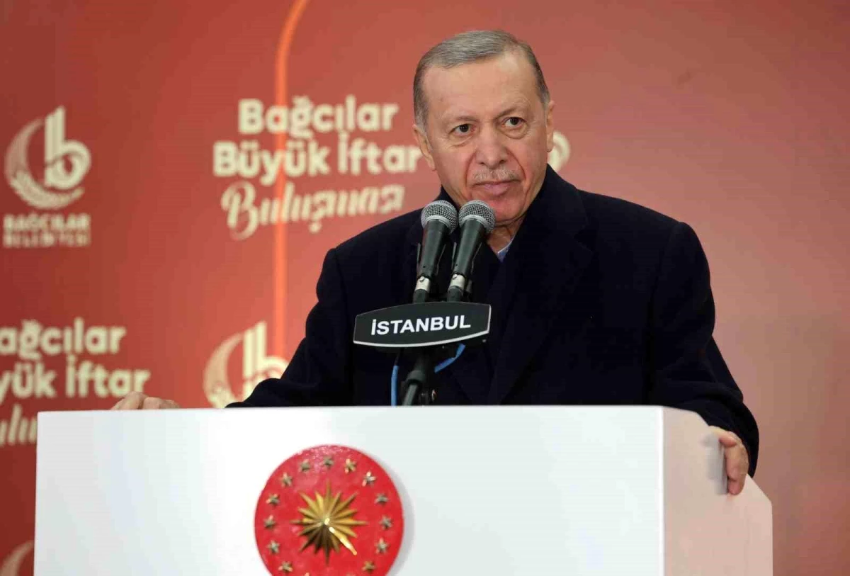 Cumhurbaşkanı Erdoğan: "Oy pusulasının bir yanında huzur olacak, diğer tarafında kavga olacak, kriz olacak"