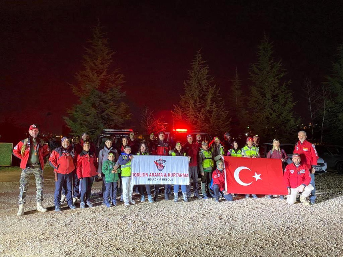 DAK ekibinden 7 kilometrelik gece yürüyüşü