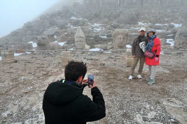 Depremin ardından Adıyaman'a gelen ilk turist kafilesi kentin tarihi mekanlarını gezdi