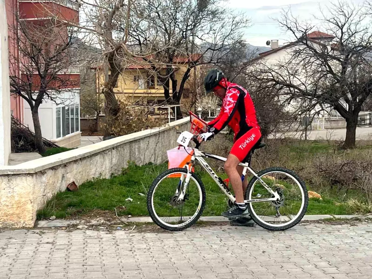 Dünya sıralaması için Kapadokya\'da pedal çevirdiler