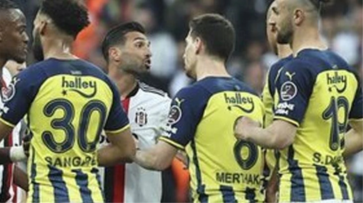 Fenerbahçe\'nin 11\'ini gören Beşiktaşlılar, Jesus\'a salladı: Amacı provokasyon