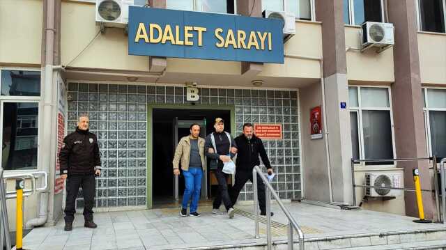 Malatya'da 20 yıl önce işlenen cinayetin şüphelisi Aydın'da yakalandı Malatya'da 20 yıl önce işlenen cinayetin şüphelisi Aydın'da yakalandı