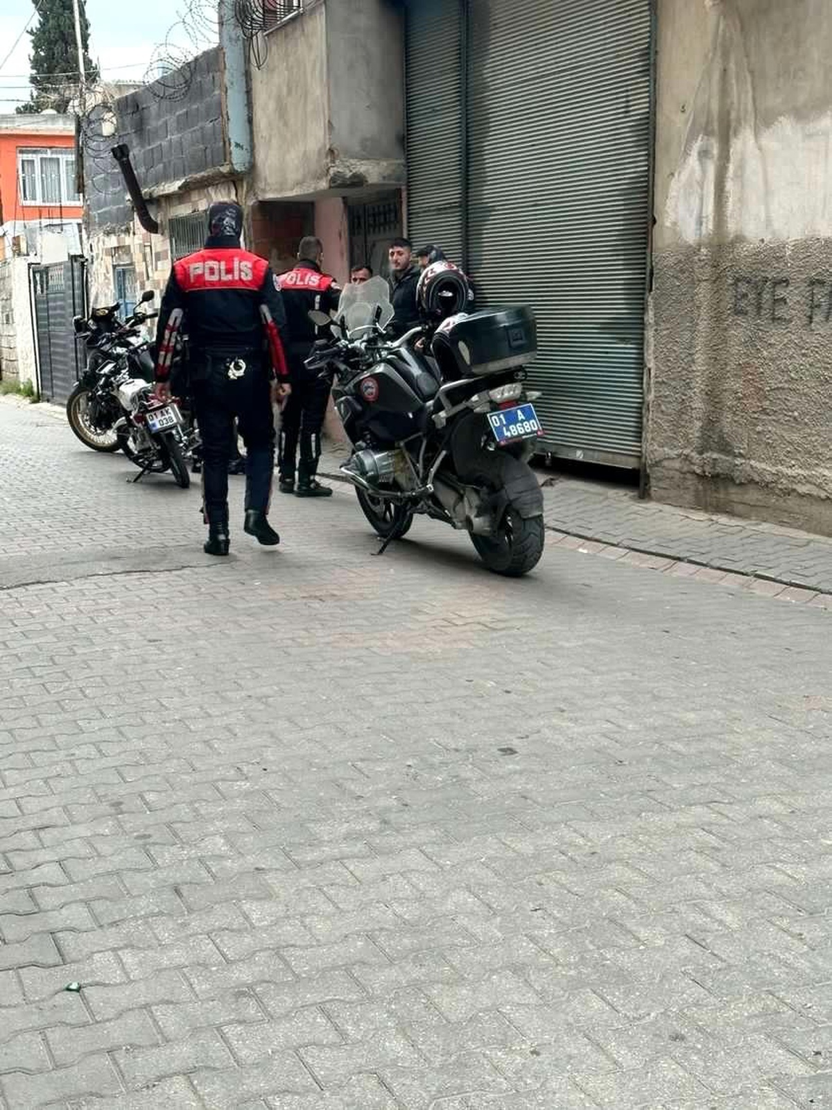 Motosiklet sürücüsünde ruhsatsız silah ele geçirildi
