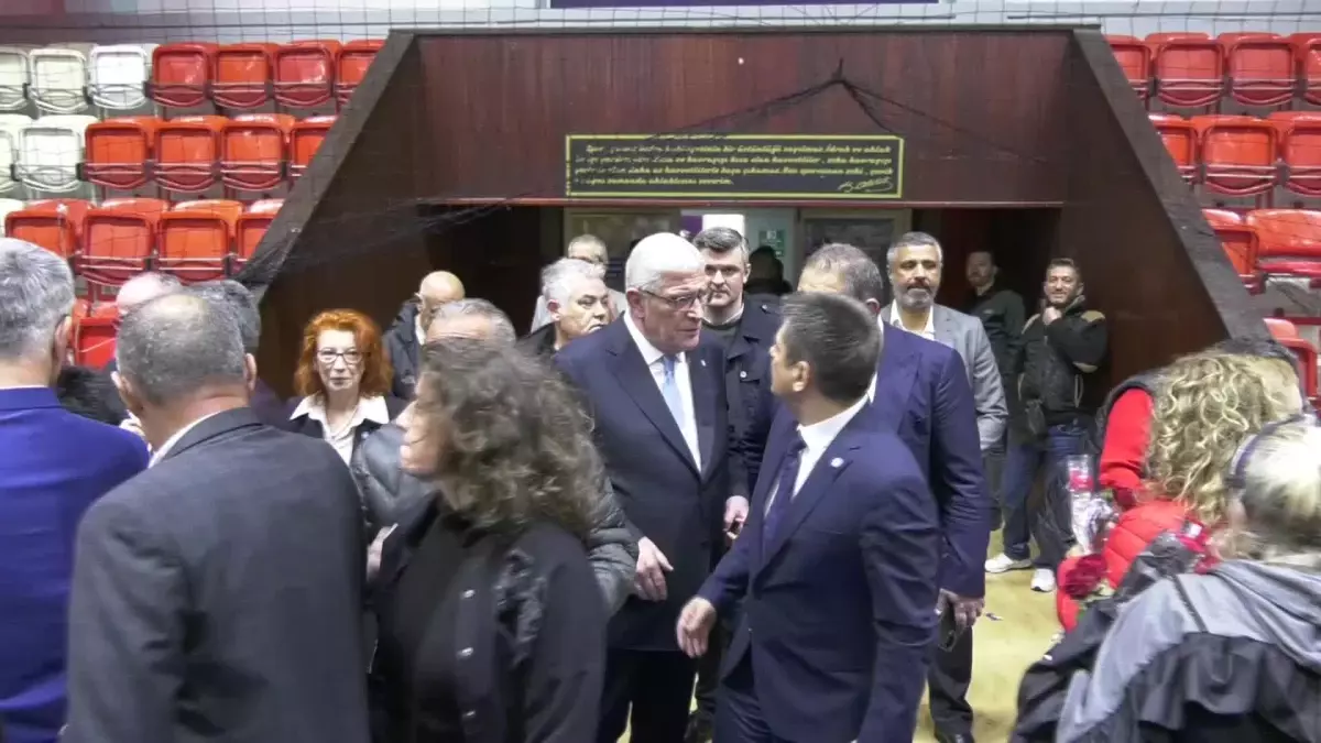 Müsavat Dervişoğlu: "Sayın Cumhurbaşkanı, Kendisine Yakışan Üslubun Mümessili Gibi Davranamıyor. Yani Cumhurbaşkanı Gibi Konuşmuyor"