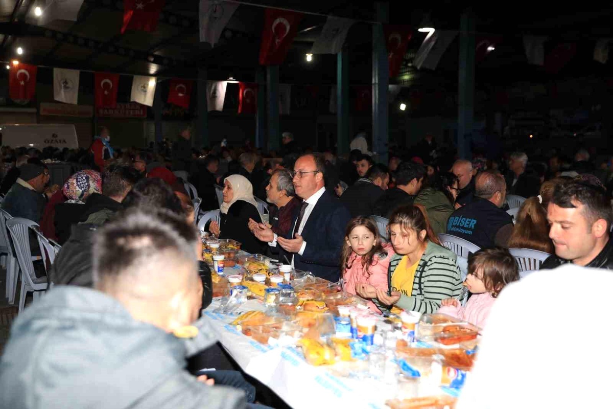 Pamukkale Belediyesi gönül sofrası İncilipinar\'da kuruldu