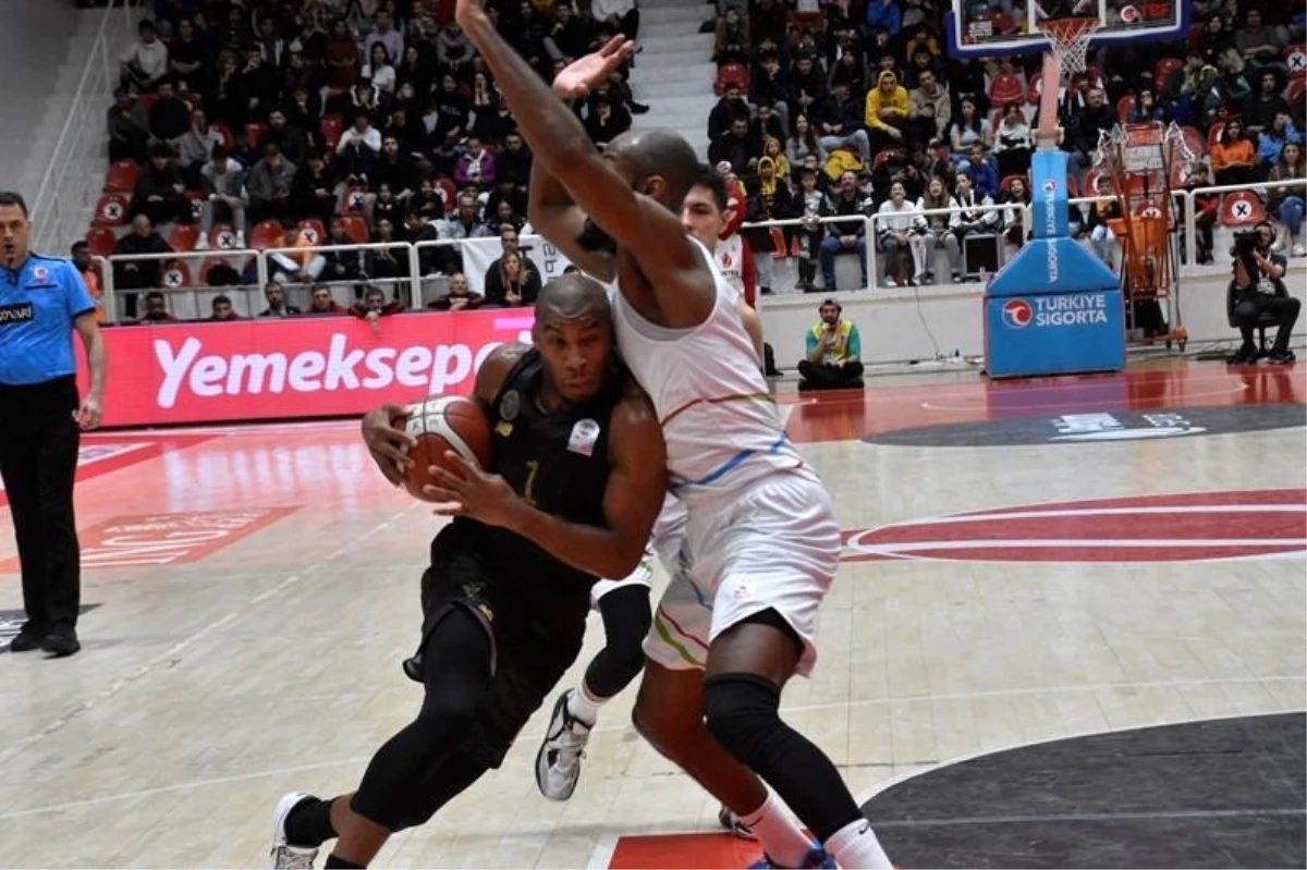 Türkiye Sigorta Basketbol Süper Ligi: Aliağa Petkimspor: 96 Ayos Konyaspor: 85