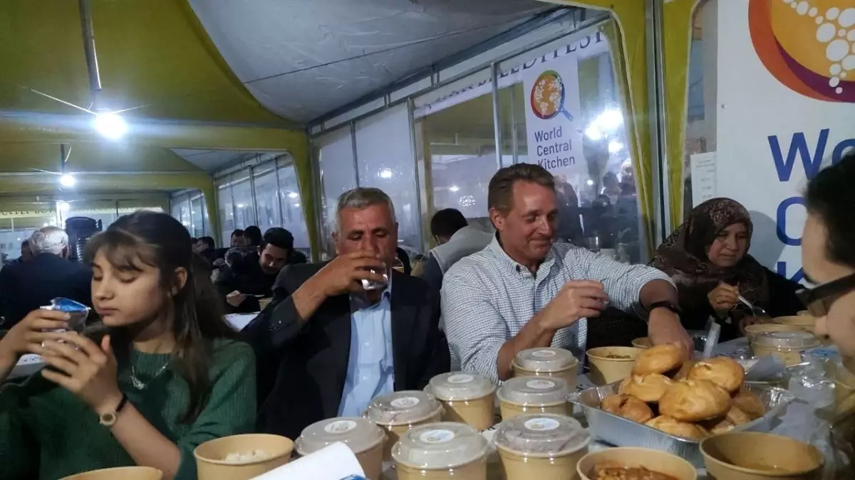 ABD Ankara Büyükelçisi İslahiye\'de depremzedelerle iftar yaptı