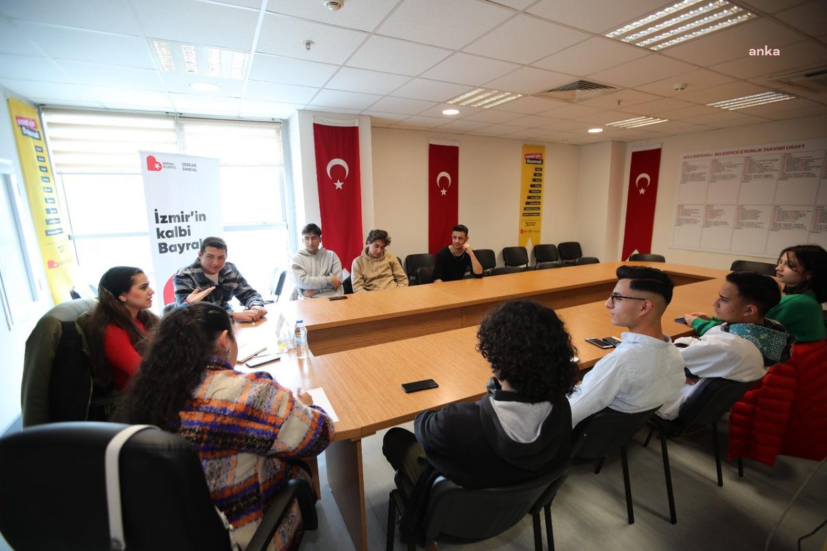 Bayraklı\'da Gençler, Seçim Güvenliği İçin Çalışacak