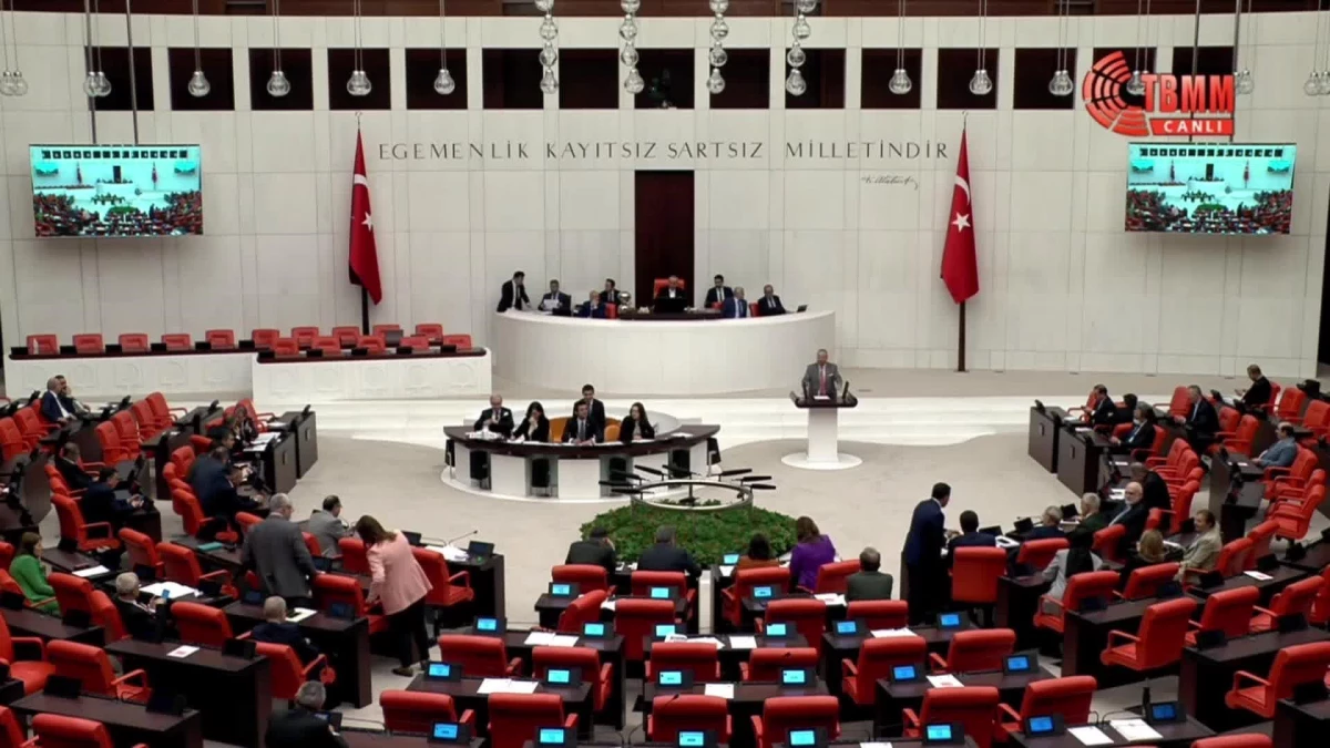CHP\'nin Tapu Kadastro Verilerinin Satıldığı İddialarına İlişkin TBMM\'de Genel Görüşme Açılması Önerisi, AKP ve MHP\'li Milletvekillerinin Oylarıyla...