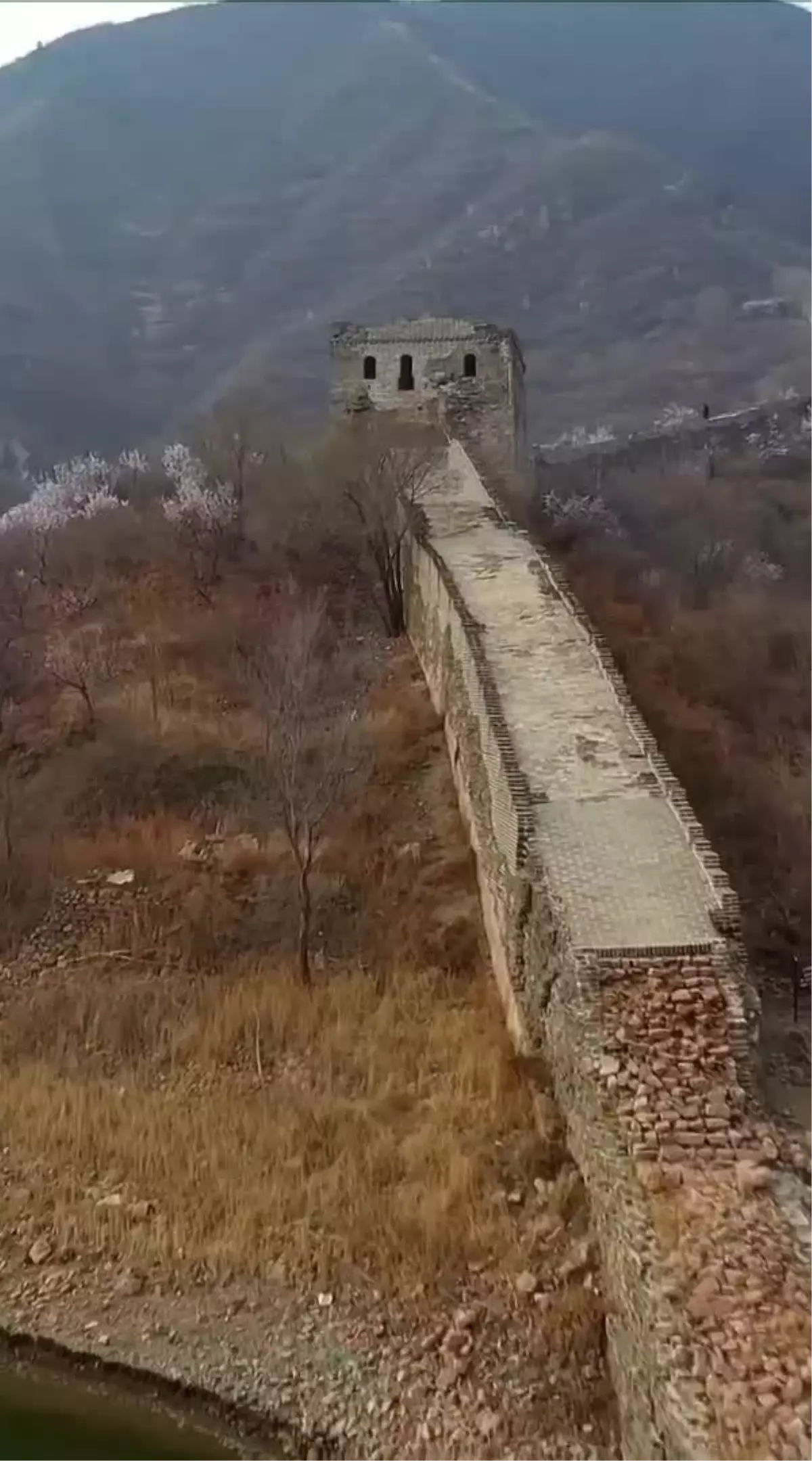 Çin Seddi\'nin Sular Altında Kalmış Bölümünden Bahar Manzaraları