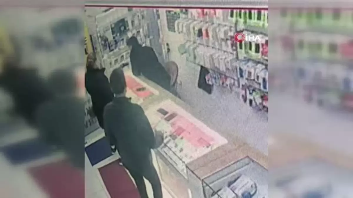 EFT'yi geri çekerek dolandırmaya çalıştılar, yakalandılar