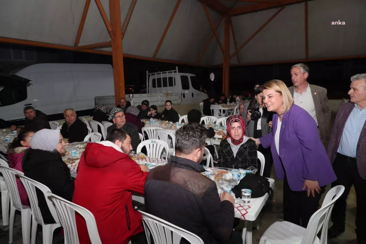 İzmit Belediye Başkanı Hürriyet, Yeşilova Sakinleriyle İftarda Buluştu