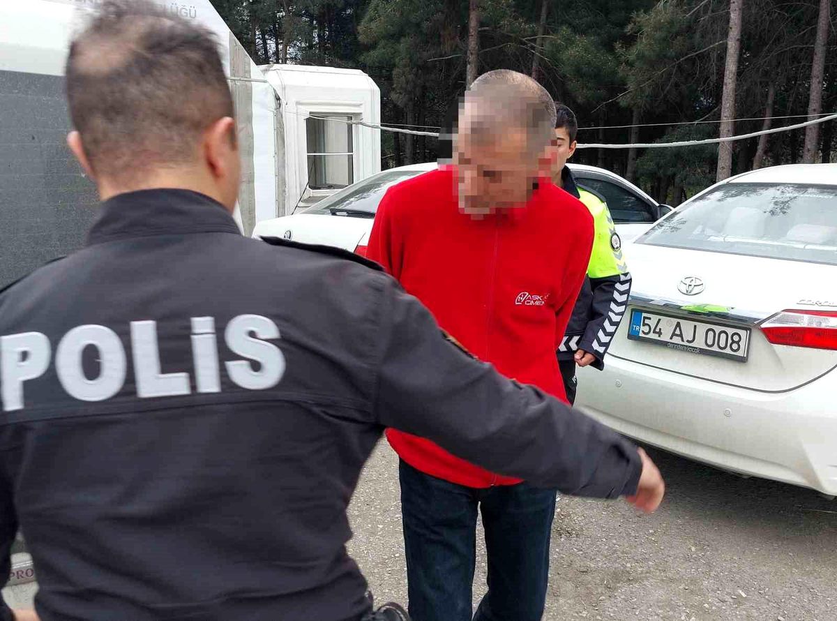 Karısını bıçakla ağır yaralayan koca tutuklandı