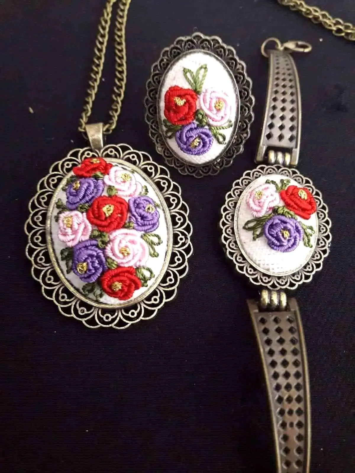 Lefke bezinden takı üretiyorlar