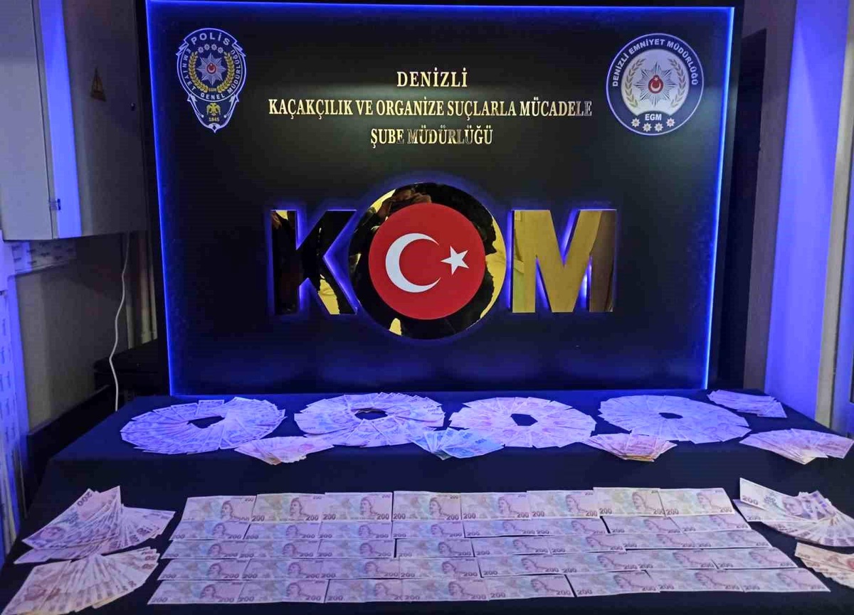 Sahte para ile alış veriş yaparken yakalandılar