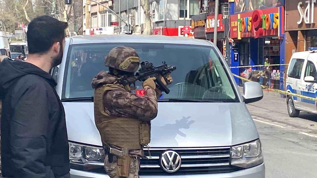 Şişli\'de nefes kesen operasyon: Saldırgan, özel harekat tarafından yakalandı