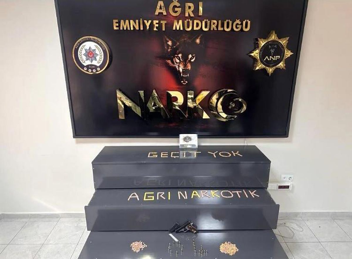 Ağrı\'da uyuşturucu operasyonunda 2 zanlı tutuklandı