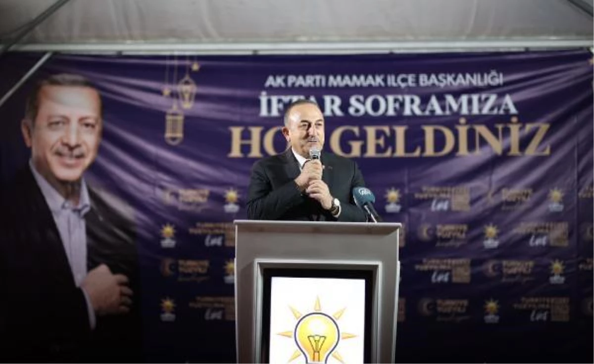 Dışişleri Bakanı Çavuşoğlu, Ankara\'da iftar programına katıldı