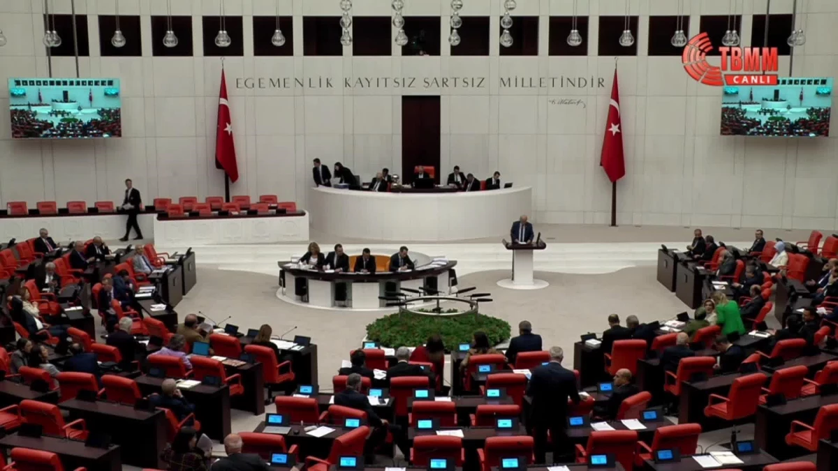 İyi Parti\'nin Memurlara Verilen Disiplin Cezalarının Affedilmesine İlişkin Önerisi, AKP ve MHP\'li Milletvekillerinin Oylarıyla Reddedildi