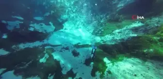 Metrelerce derinliğe dalarak evlilik yıl dönümü böyle kutladı