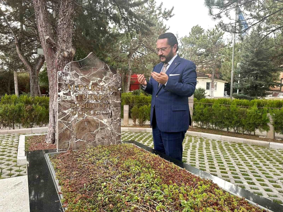 MHP İl Başkanı Yılmaz; "Bugün, Alparslan Türkeş Bey\'in bıraktığı mirasa sahip çıkma zamanıdır"